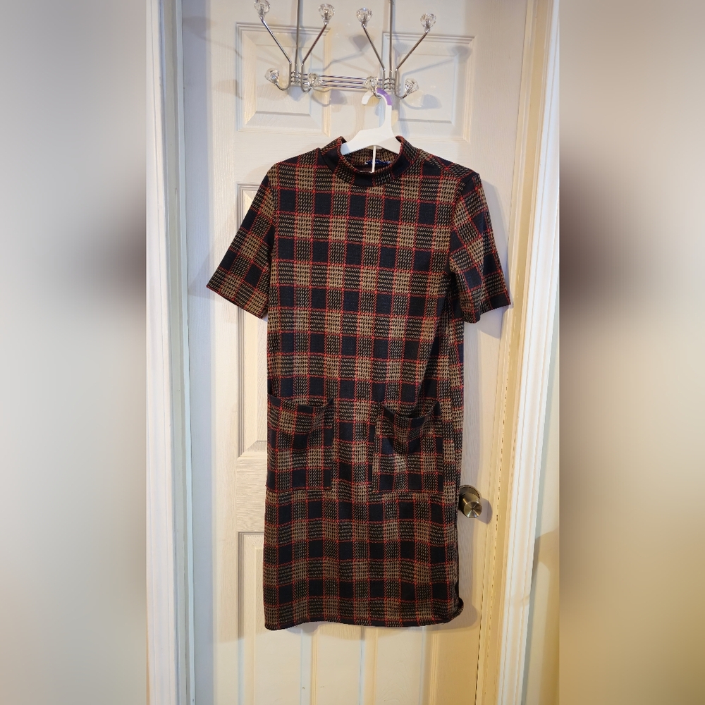 Zara Brown Mini Sheath Dress with Short Sleeves for Casual Occasions
